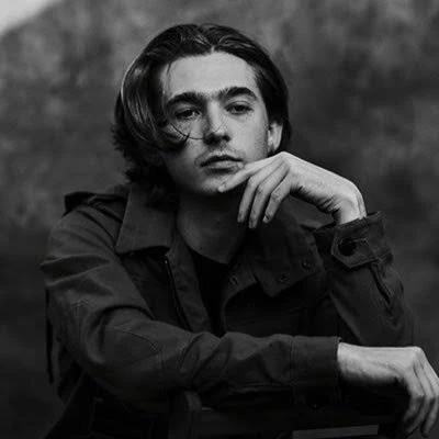 Austin Abrams thumbnail