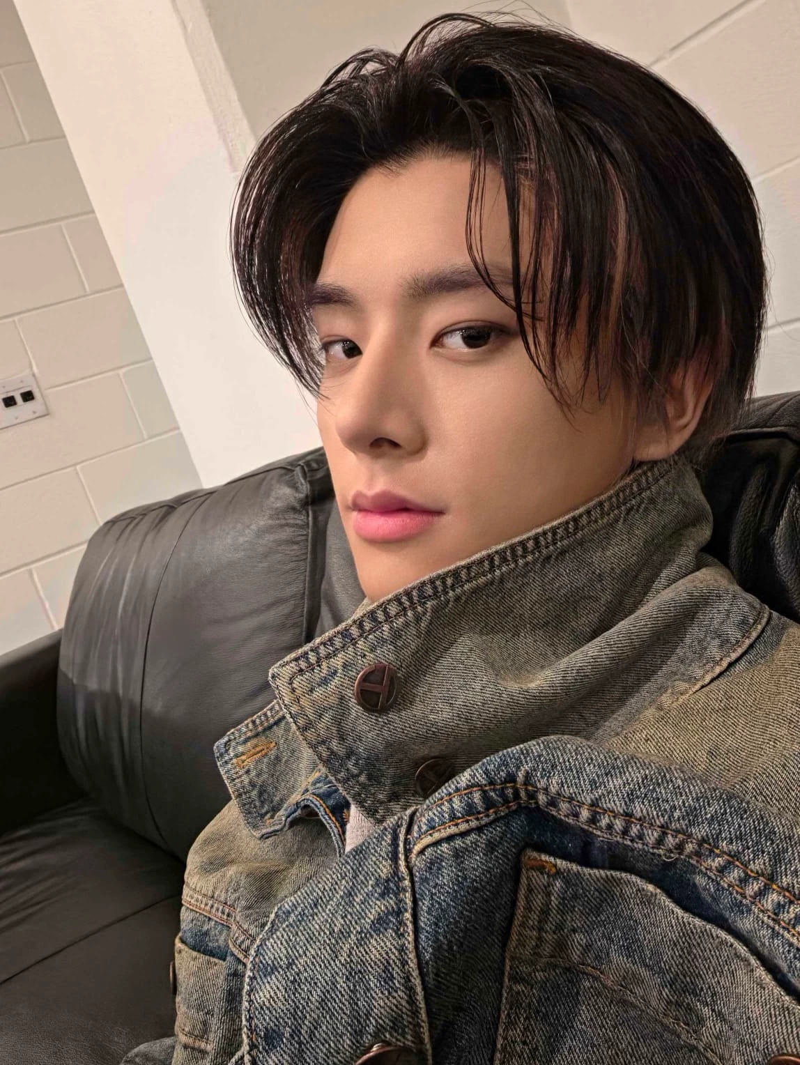 Shim Jake thumbnail