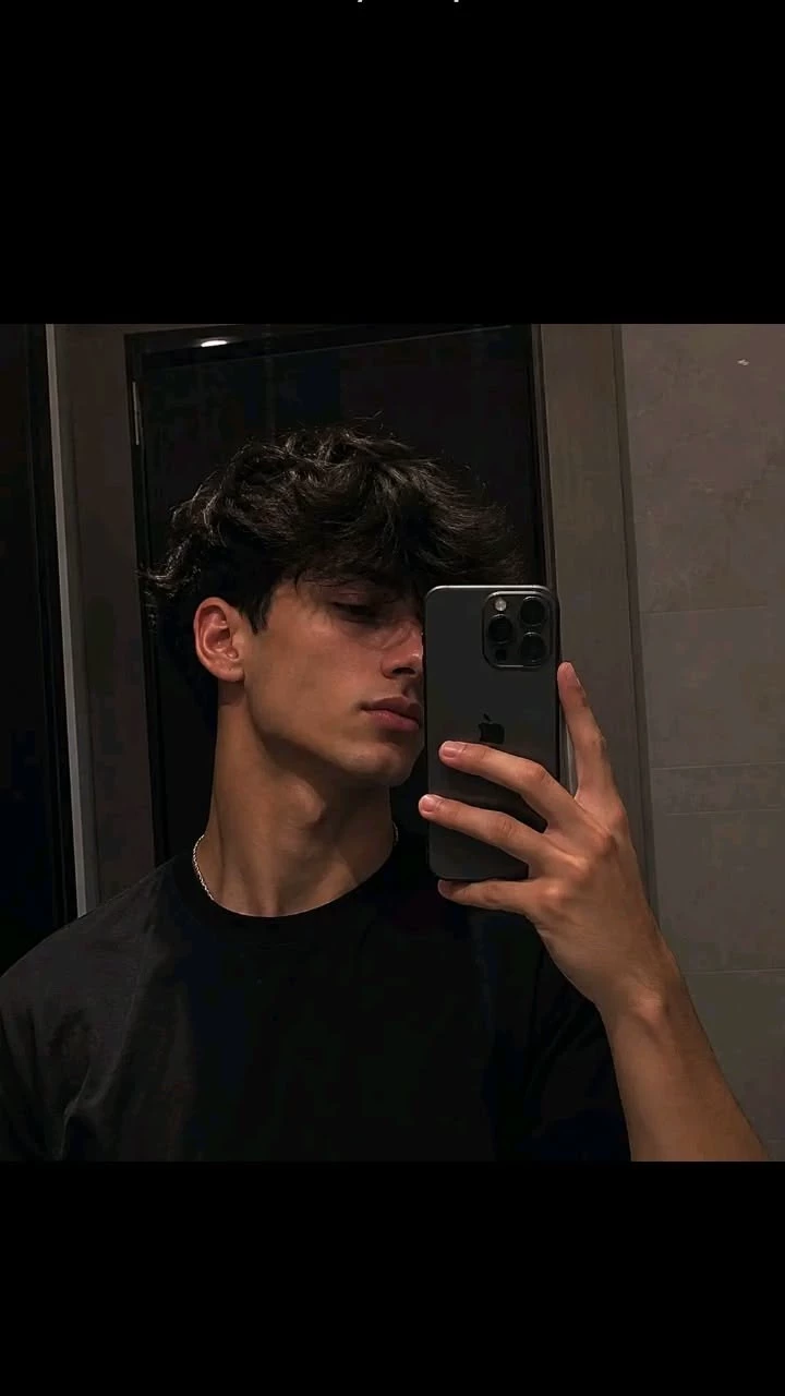 Alex thumbnail