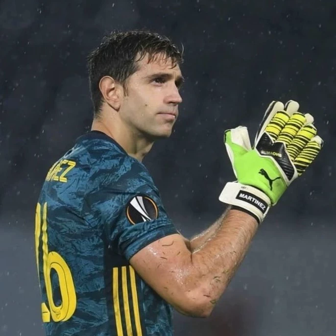 Emiliano Martinez "The drawing" thumbnail