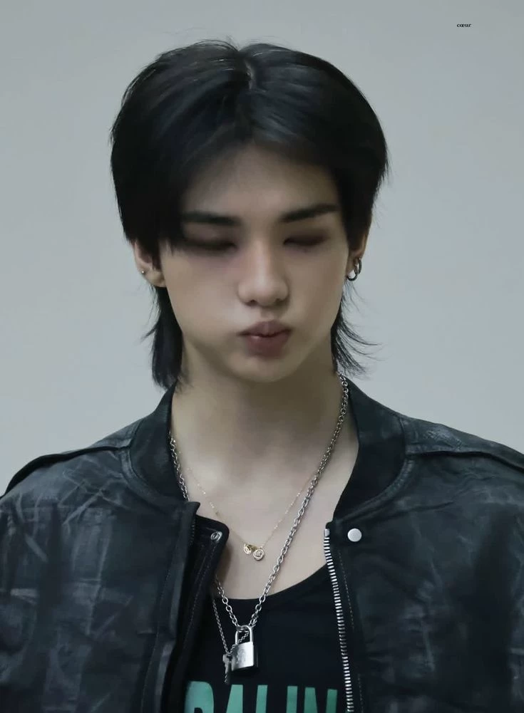 hyunjin - enemy thumbnail