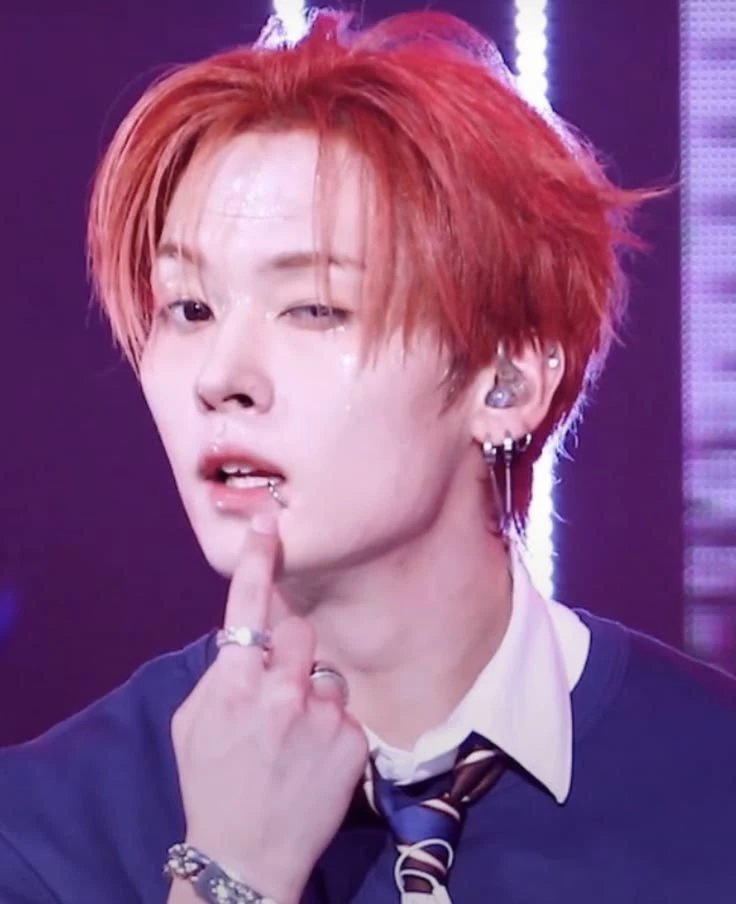 Lee Know thumbnail