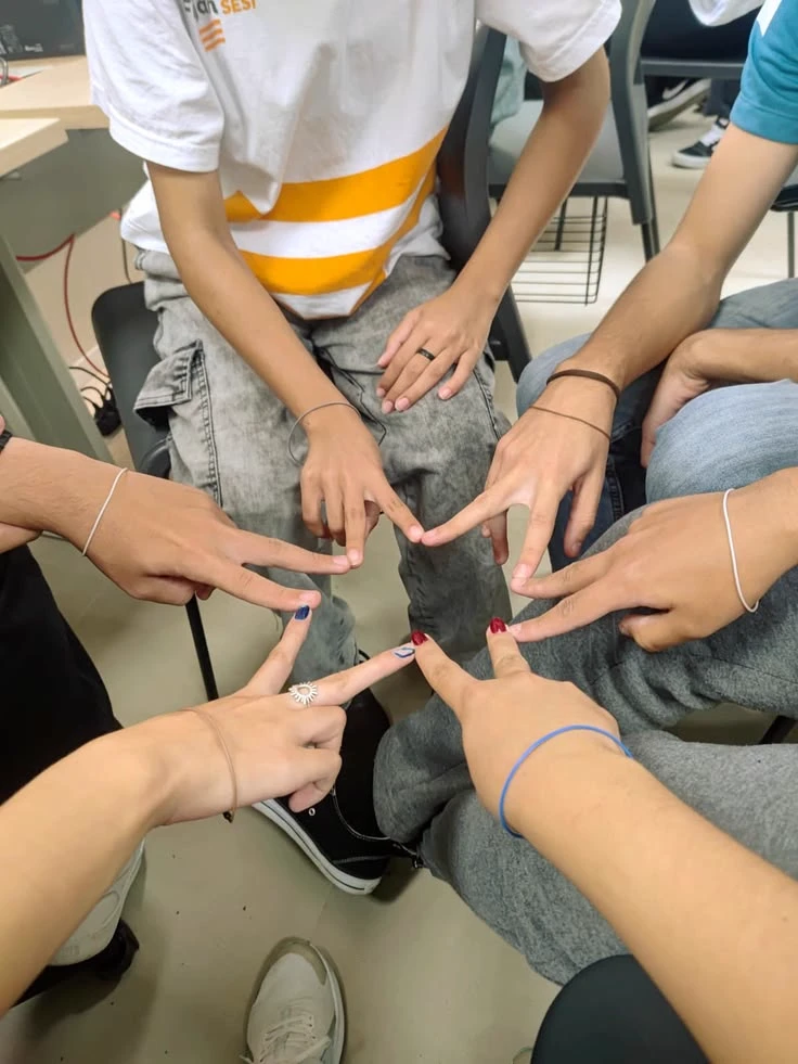 group of friends!!🤡 thumbnail