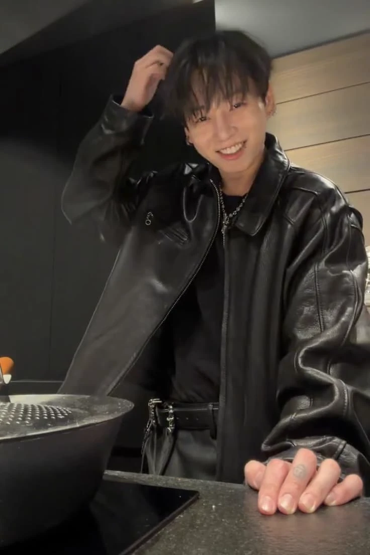 Jeon Jungkook thumbnail