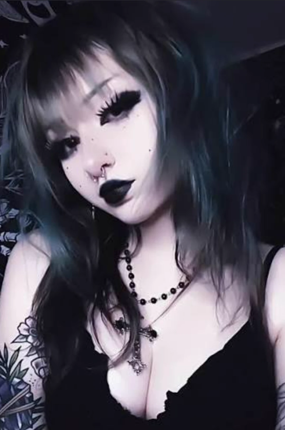 your goth wife thumbnail