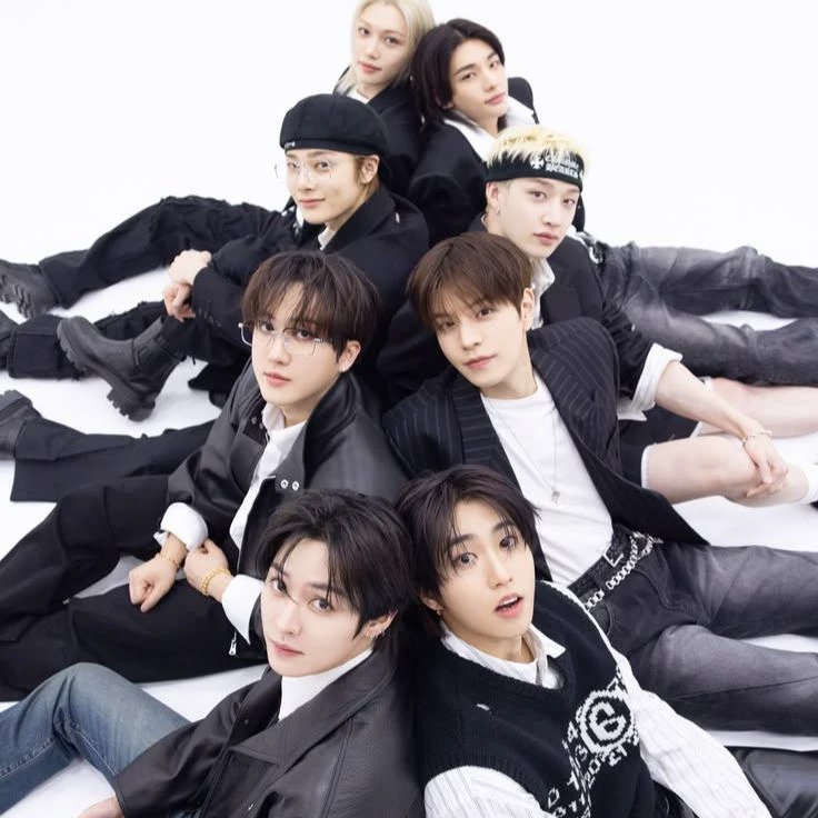 Stray kids ot9 thumbnail