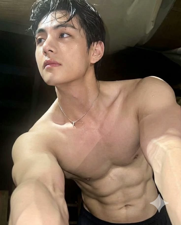 Kim Taehyung  thumbnail