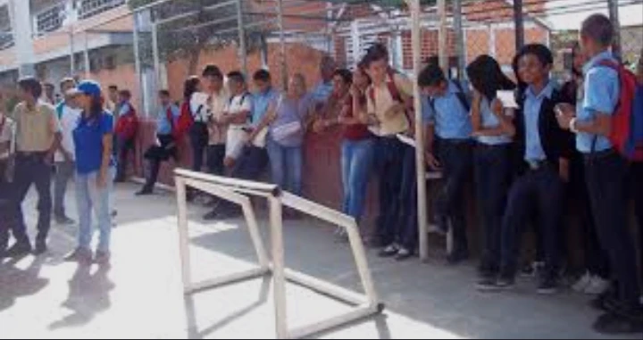 Venezuelan High School 2.0 thumbnail