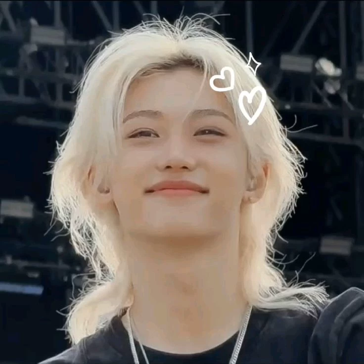 Lee Félix 💗 thumbnail