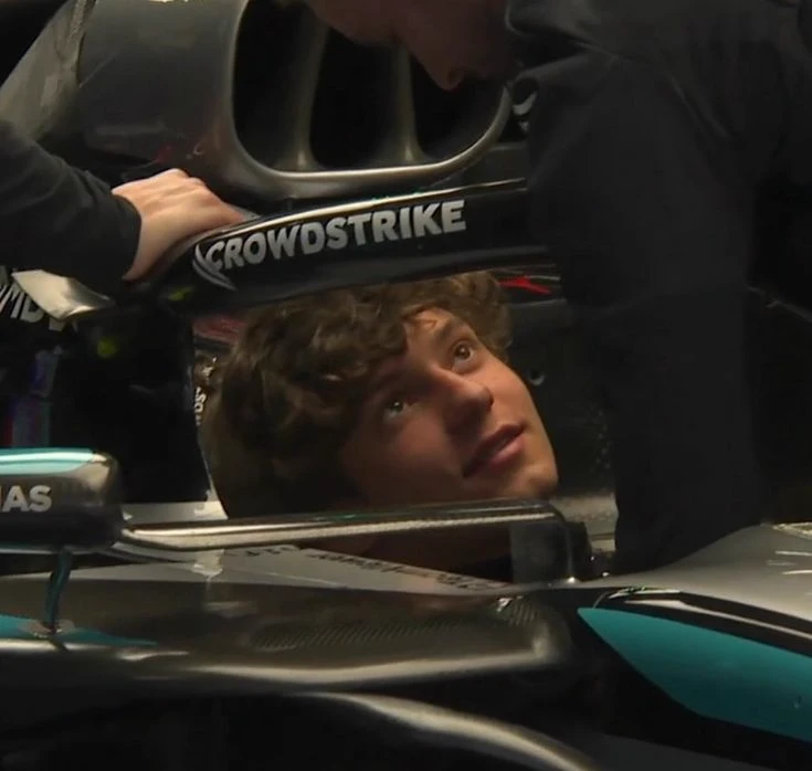 A. Kimi Antonelli thumbnail