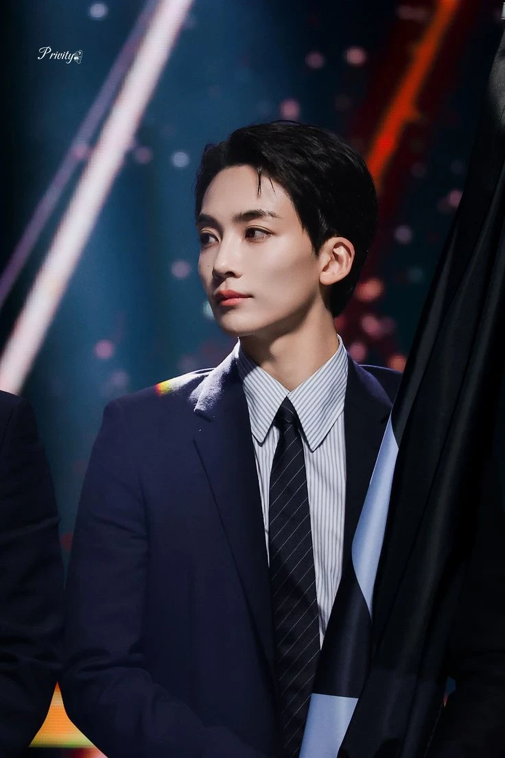 Yoon Jeonghan thumbnail