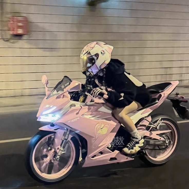 A girl on a bike thumbnail