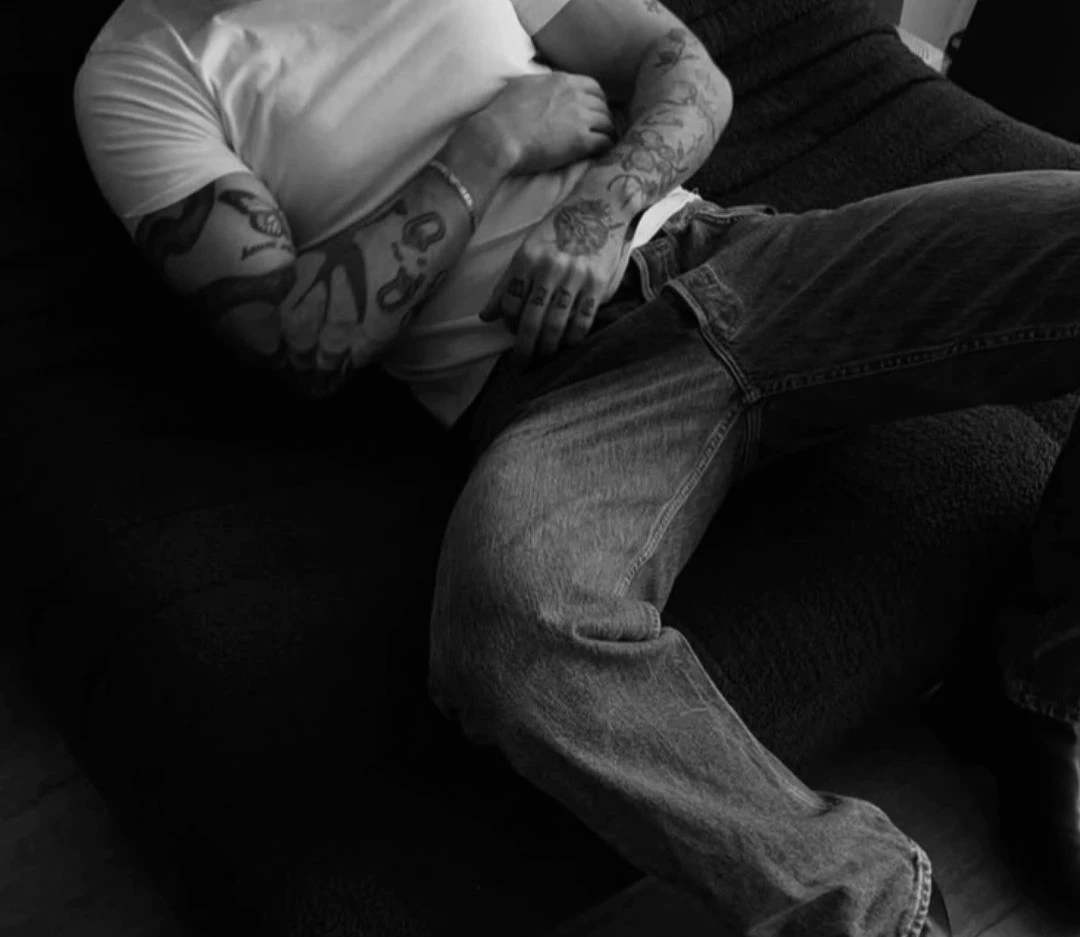 DIVORCED DILF thumbnail