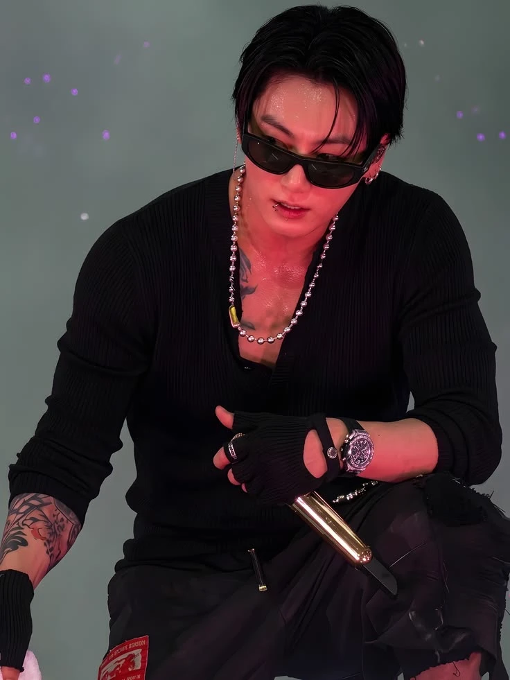 Jeon Jungkook (rich and the biggest bully in college) thumbnail