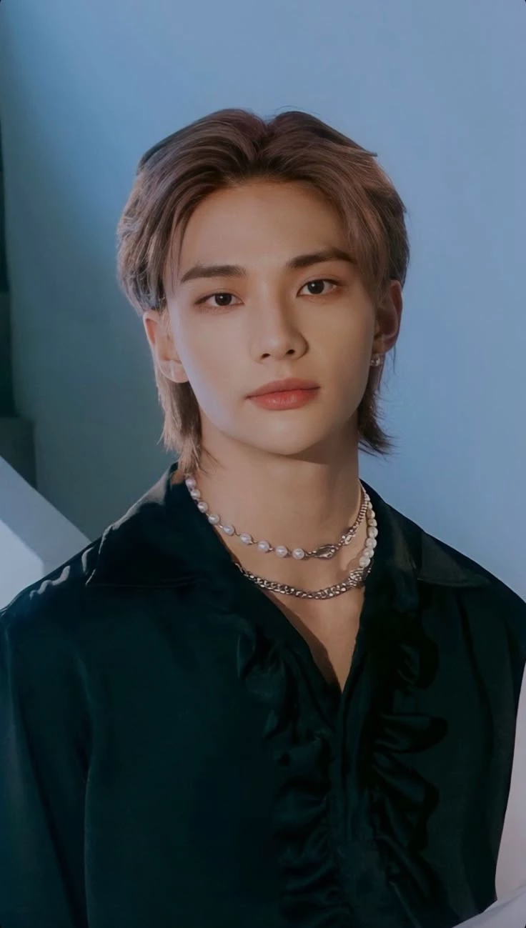 Hyunjin  thumbnail