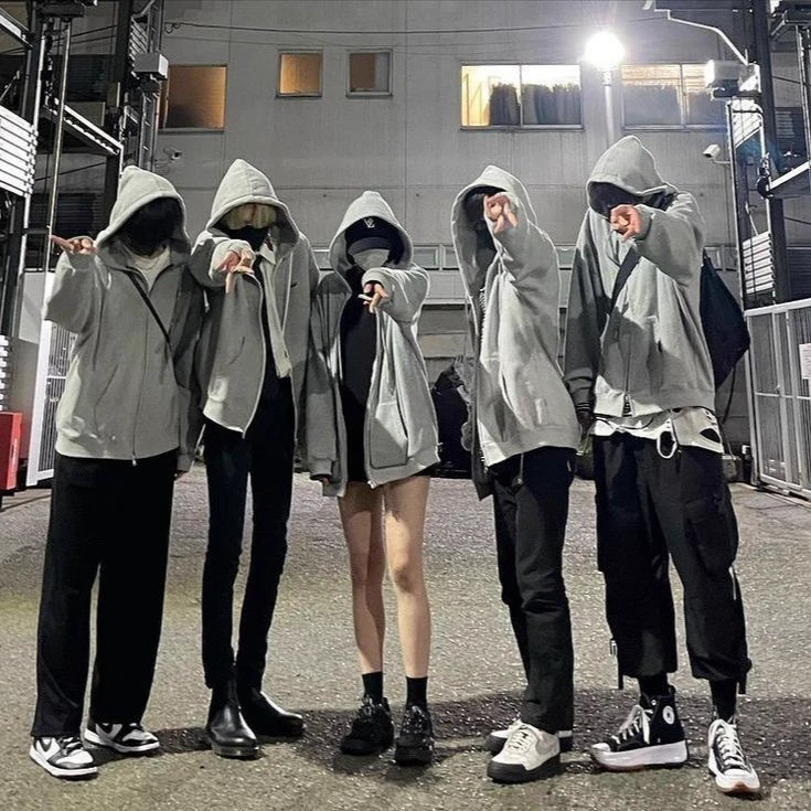 Four Group thumbnail