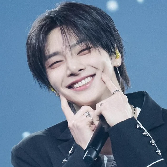jeongin thumbnail