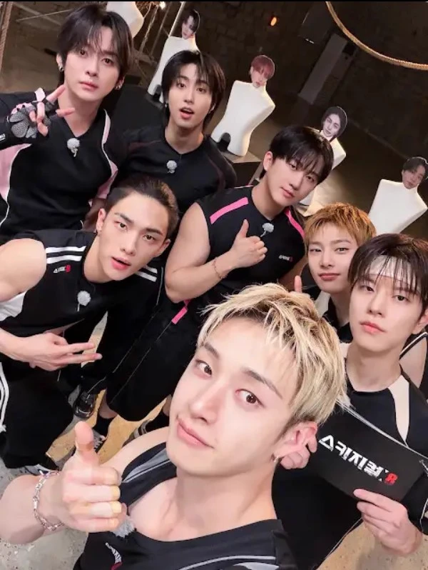 (⁠ ⁠ꈍ⁠ᴗ⁠ꈍ⁠) STRAY KIDS⊂⁠(⁠(⁠・⁠▽⁠・⁠)⁠)⁠⊃ thumbnail