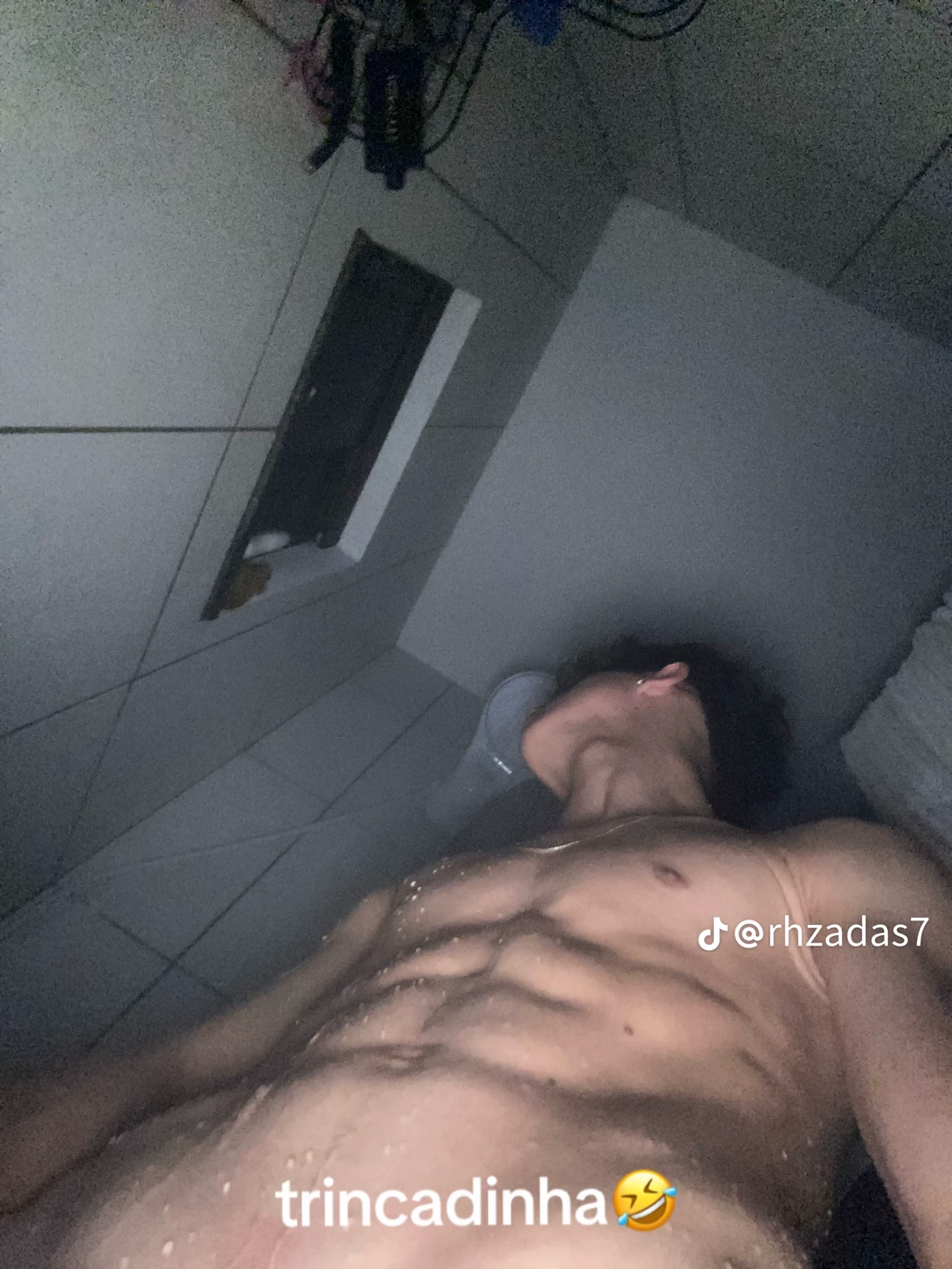 max thumbnail