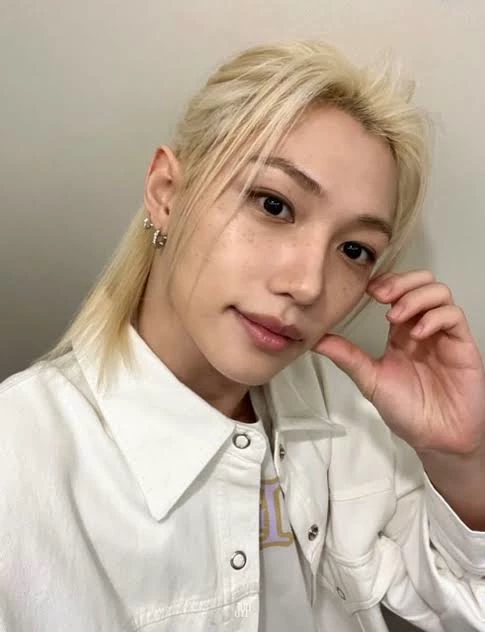 lee felix thumbnail