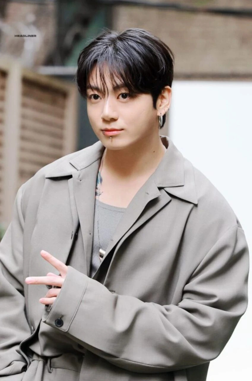 Jeon Jungkook thumbnail