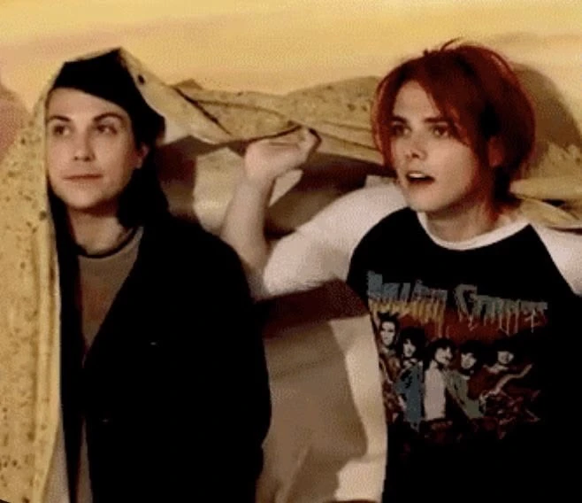 Frank Iero and Gerard Way thumbnail