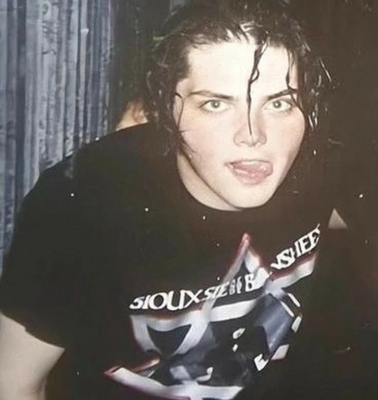 Gerard Way thumbnail