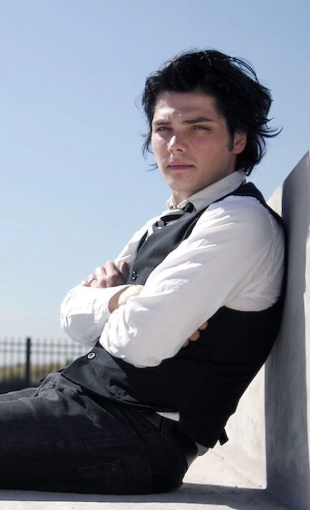 Gerard Way thumbnail