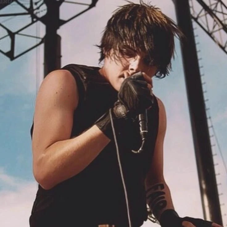 Gerard Way thumbnail