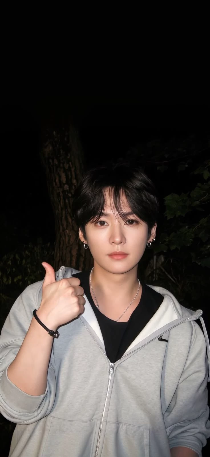lee know thumbnail