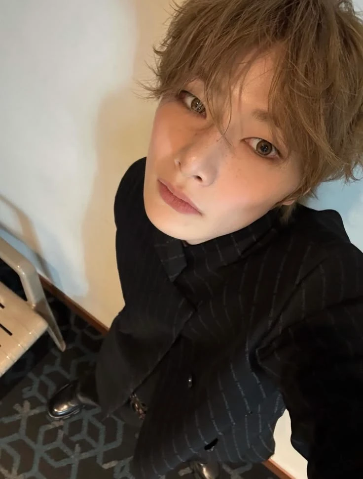 jeongin thumbnail