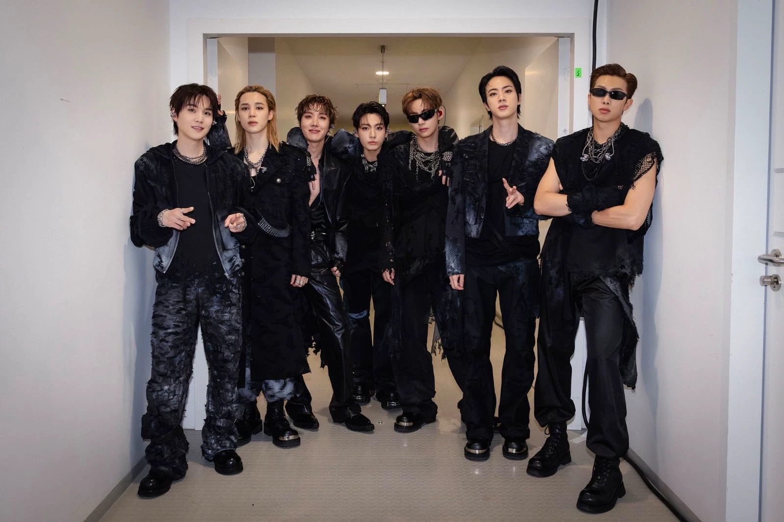 You are the eighth member of BTS but they hate you thumbnail