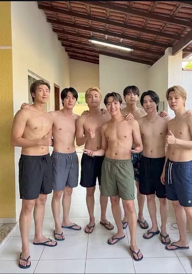 BTS create your story with them thumbnail