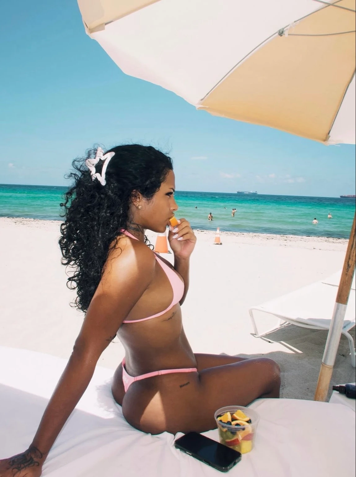 Julia Sousa thumbnail