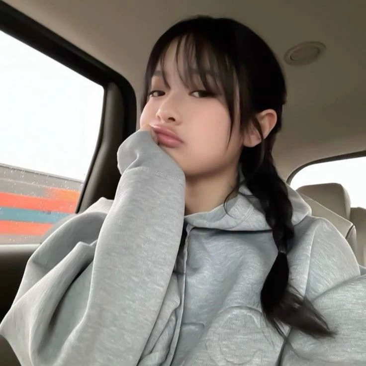 Hanni Pham thumbnail