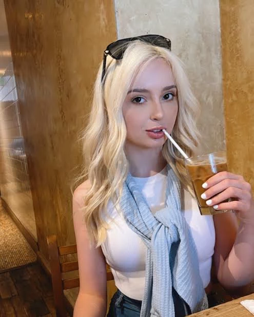 Lexi thumbnail