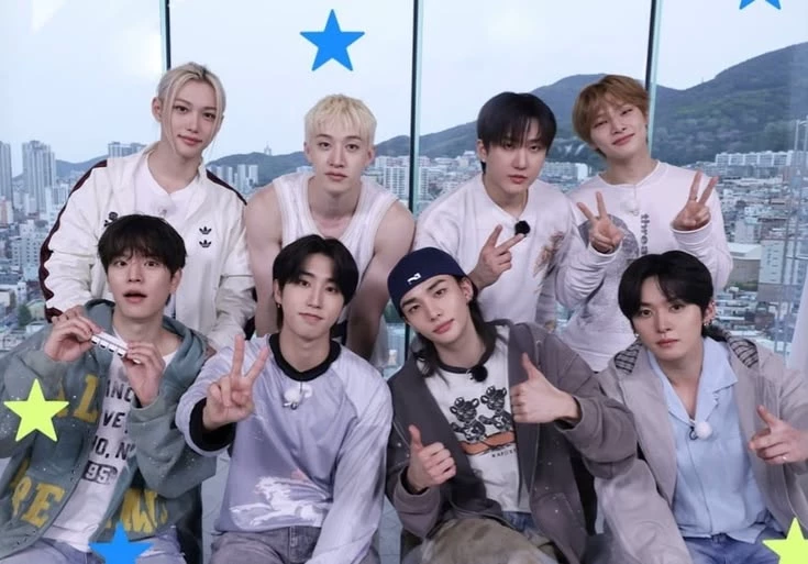 Straykids hybrids thumbnail
