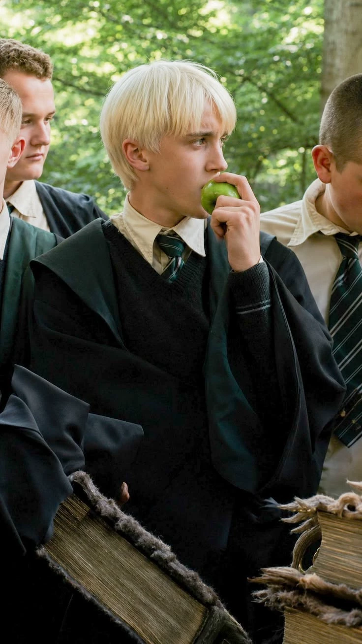Draco Malfoy thumbnail