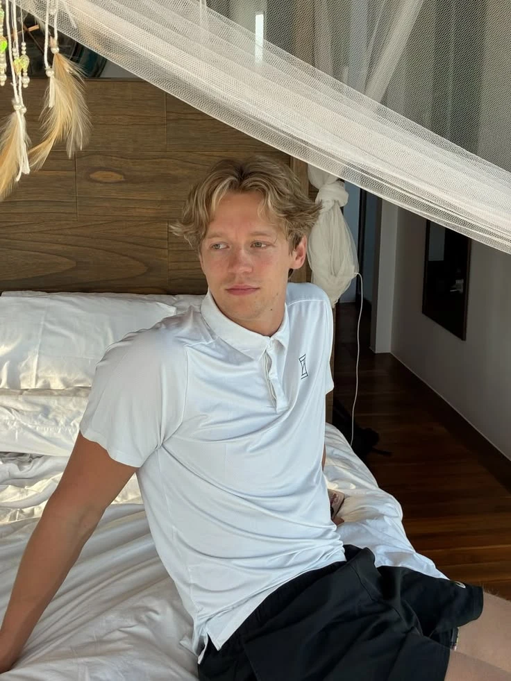 Alexander Vladislavovich thumbnail