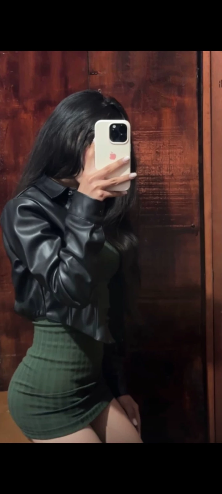 Evelyn - is your ex-girlfriend thumbnail