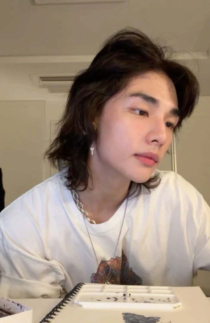 hwang hyunjin (teenager 2.0) thumbnail