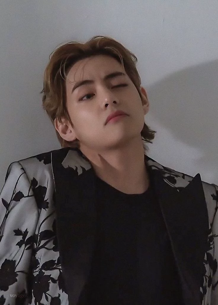 Kim Taehyung  thumbnail