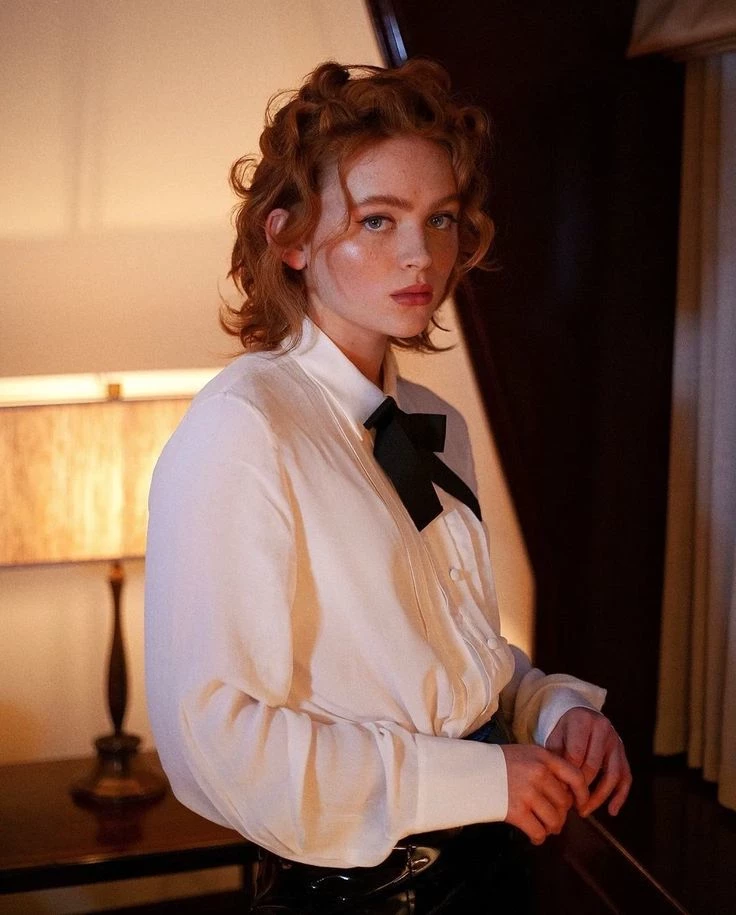 Sadie Sink 👑 thumbnail