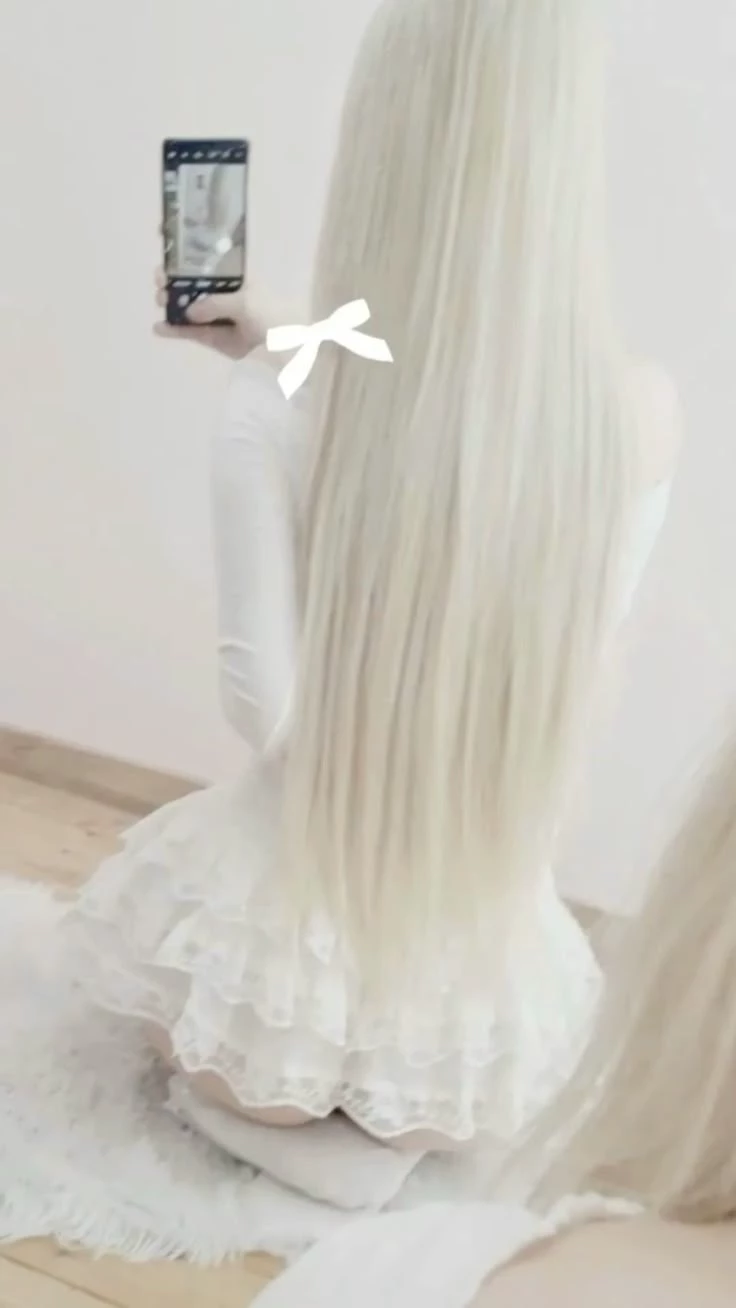 Lily thumbnail