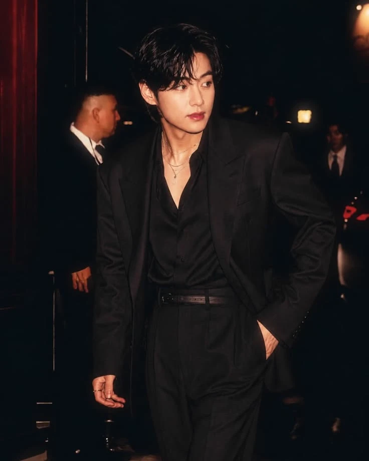 Kim Taehyung thumbnail