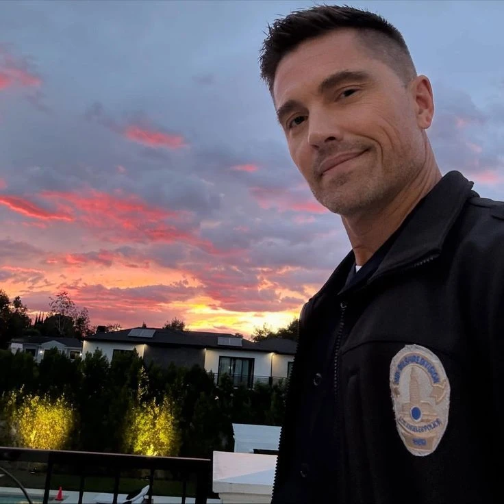 Eric Winter thumbnail