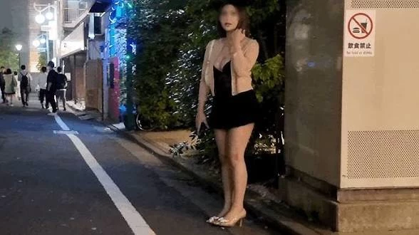 random girl  thumbnail