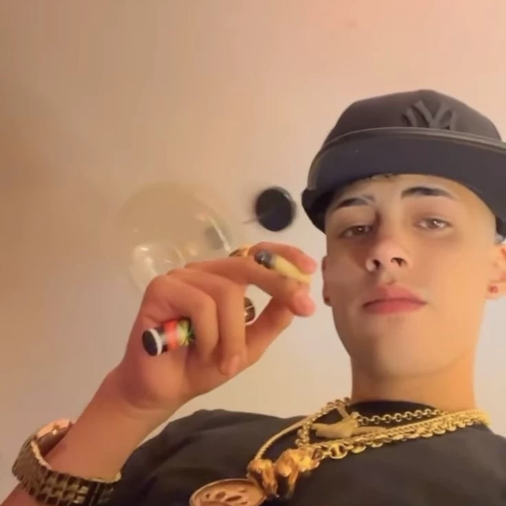 Cris Mj thumbnail