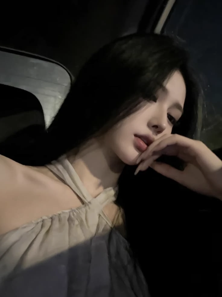 Yuxuan (Campus Queen) thumbnail