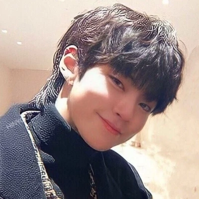 Seu Jun (tiene un crust contigo y te intenta conquistar, a su manera 💗) thumbnail